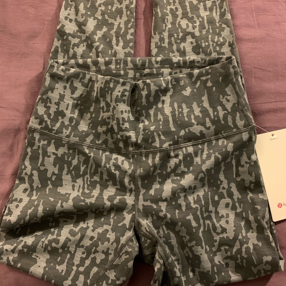 Lululemon wunder train high rise tight NWT